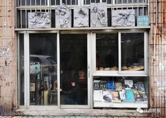 點贊!無錫雕塑家苦心打造阿炳雕塑館