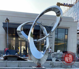 拉絲不銹鋼雕塑有什么特別的工藝嗎？