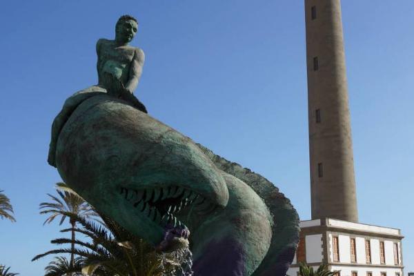 新型材料雕塑的色彩表現(xiàn)如何豐富?