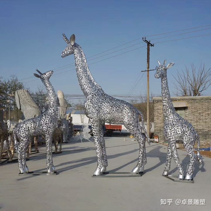 如何進行不銹鋼雕塑的鏡面處理?