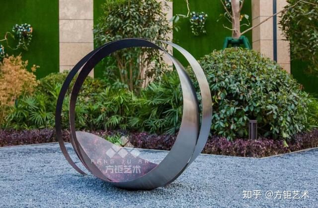 浮雕制作中,材料的選擇對(duì)最終效果有何影響?