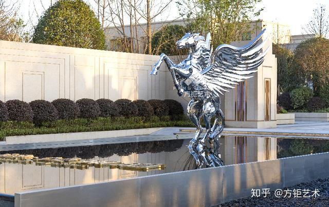 在進(jìn)行景觀雕塑估價時,需要綜合考慮的因素